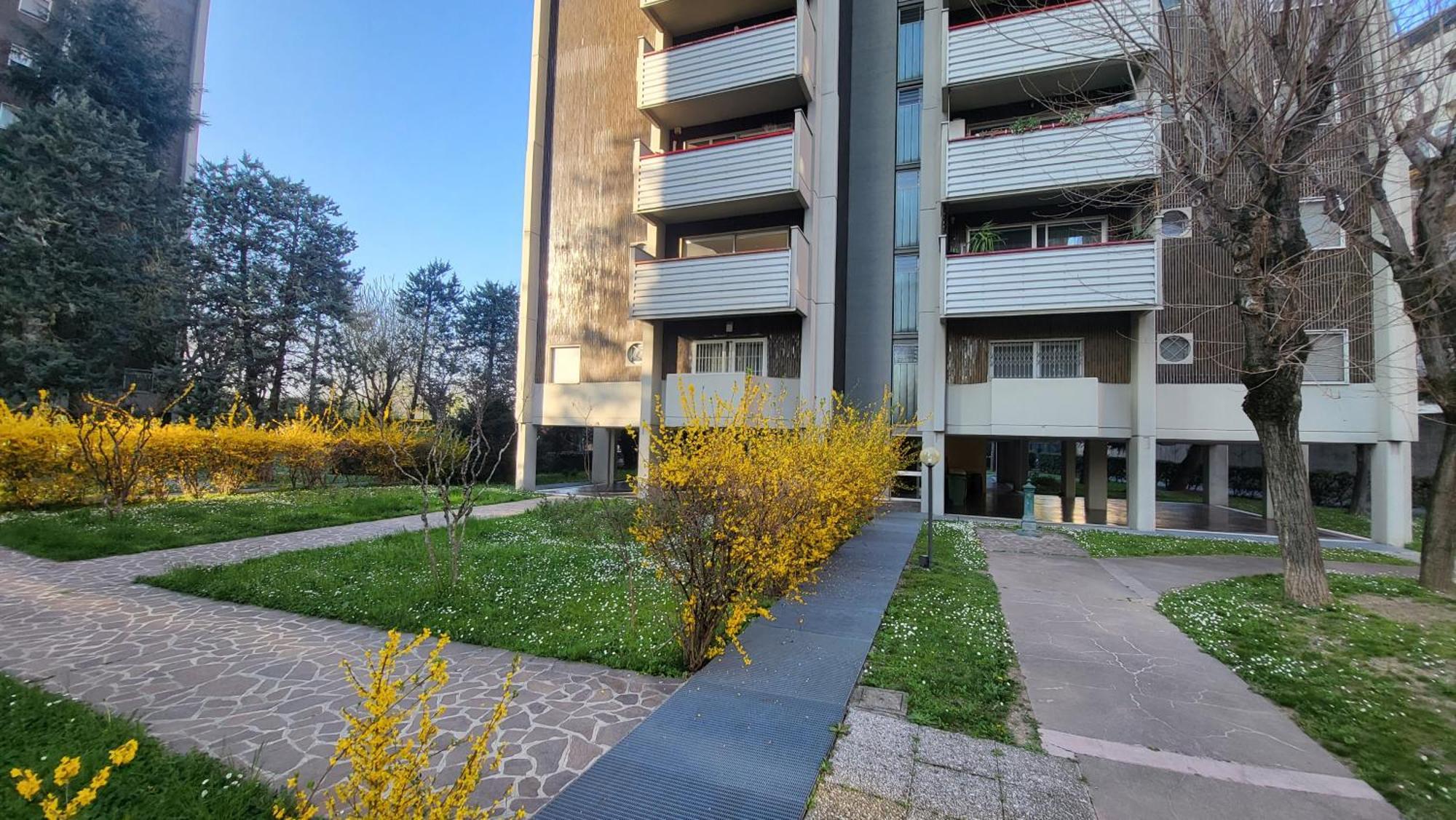 Toma Apartment Trilocale Moderno Per Max 6 Persone มิลาน ภายนอก รูปภาพ