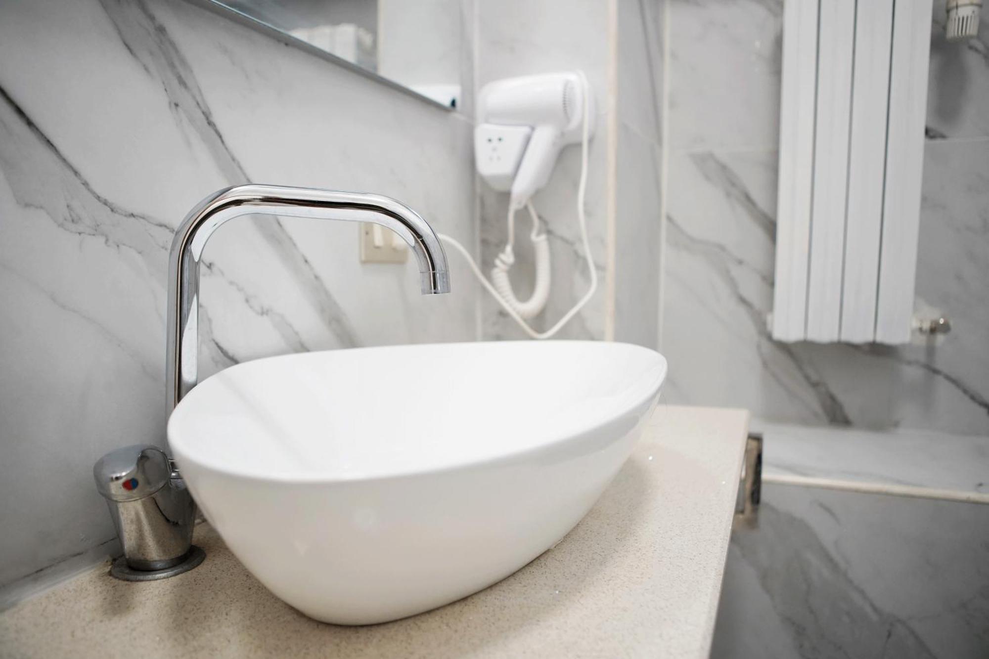 Toma Apartment Trilocale Moderno Per Max 6 Persone มิลาน ภายนอก รูปภาพ