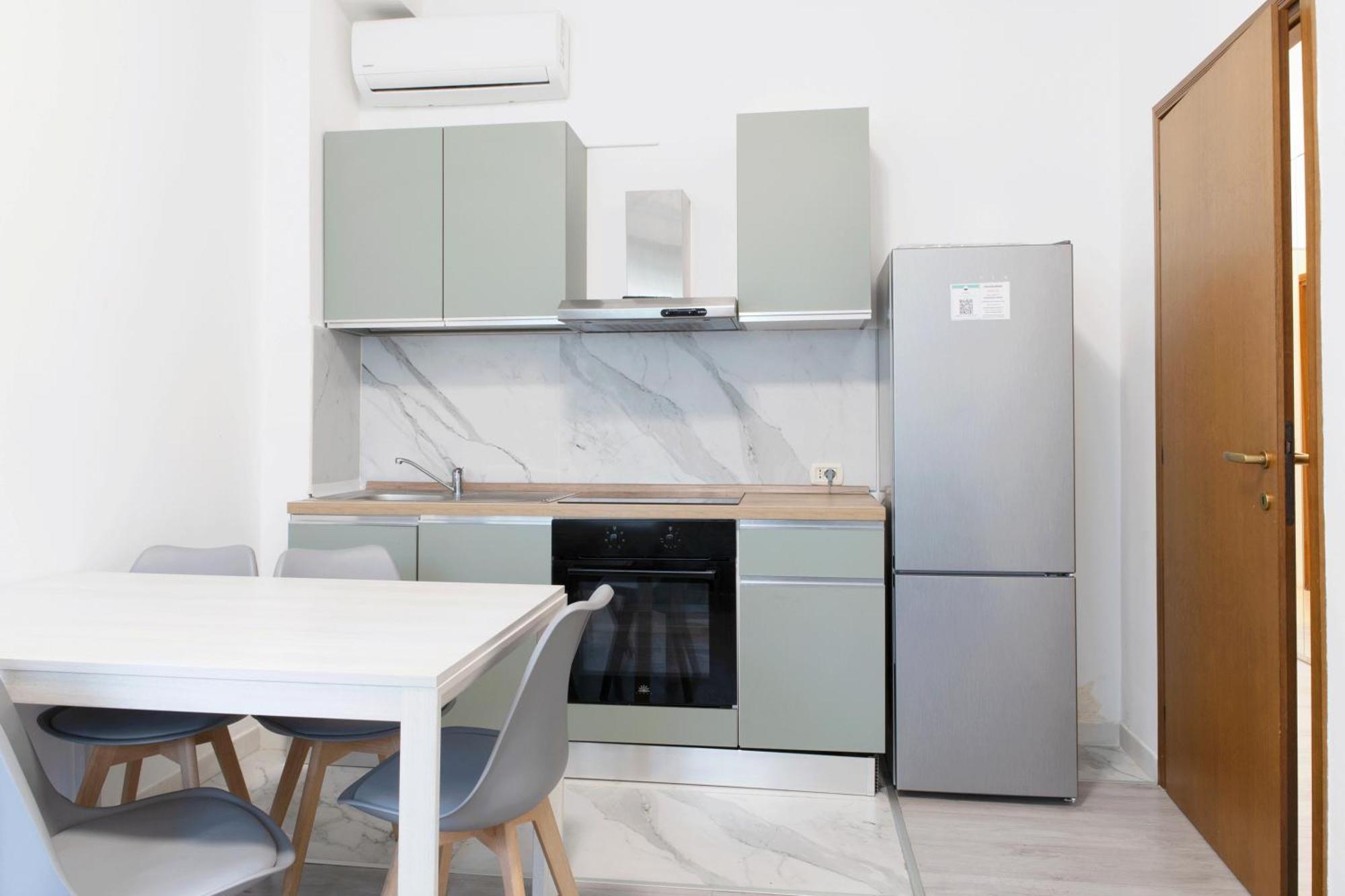 Toma Apartment Trilocale Moderno Per Max 6 Persone มิลาน ภายนอก รูปภาพ